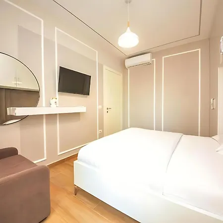 4 By Terrace Daire
