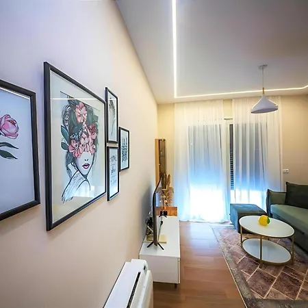 4 By Terrace Apartment *